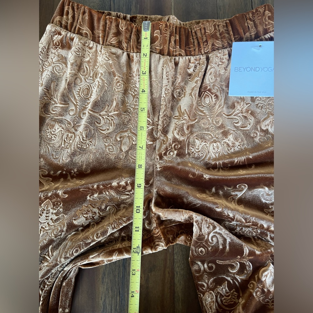 Beyond Yoga Velvet Gold flare leg Pants - Picture 9 of 13